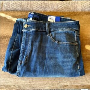 Apt. 9 Women’s Dark Blue Straight Leg Jeans
